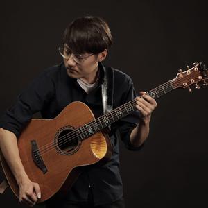 老头猛进少妇嫩缝内
